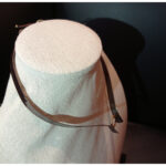 COLLAR CHOCKER CON ARO COBRE