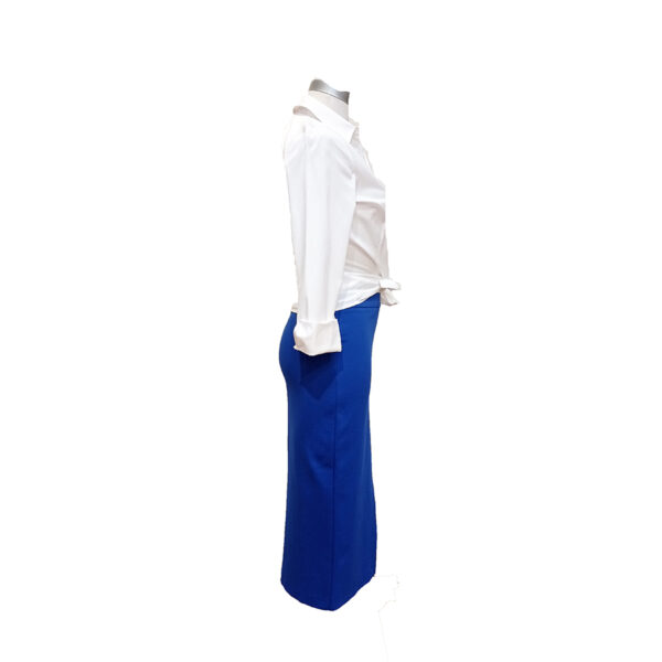 CON ABERTURA FRONTAL. AZUL ROYAL