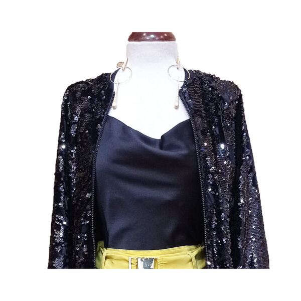 TOP LENCERO DE TIRANTES ESCOTE COLUMPIO. NEGRO