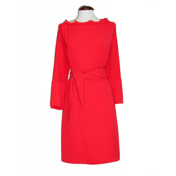 Vestido manga trompeta. Con cinturón  Red
