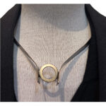 COLLAR CHOCKER CON ARO COBRE