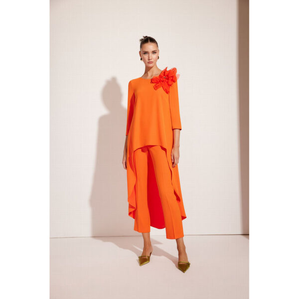 Conjunto de pantalón y casaca de fiesta color naranja