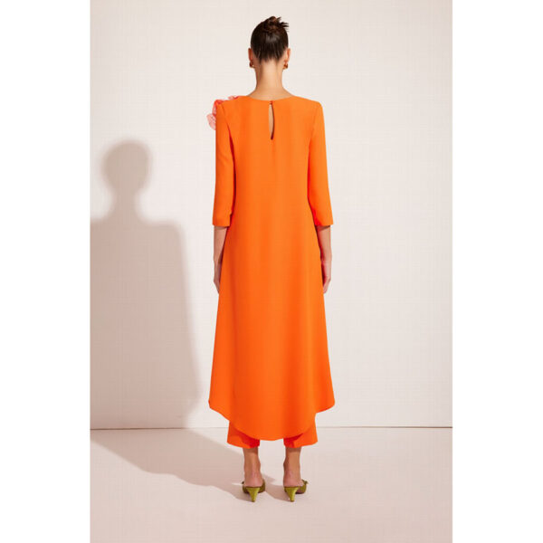 Conjunto de pantalón y casaca de fiesta color naranja