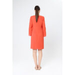 Vestido de fiesta semientallado, color naranja