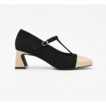 Zapato estilo merceditas con punta redonda y tacón medio, con hebilla straps