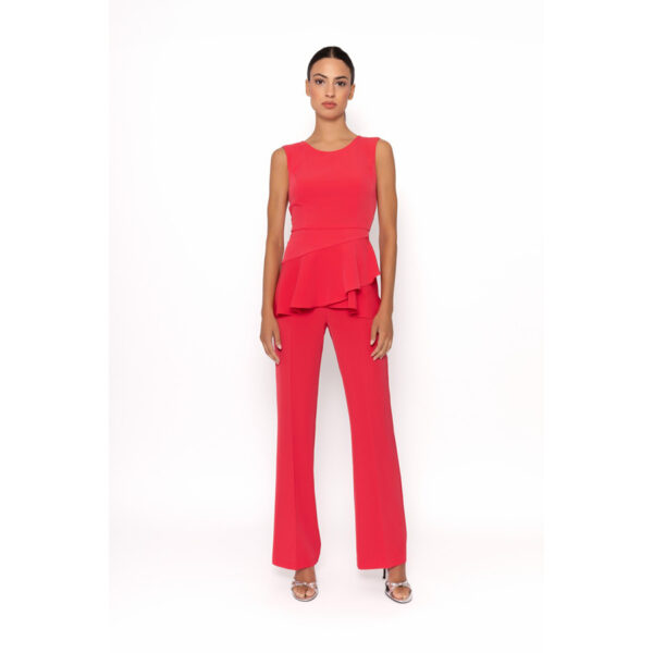 Conjunto de pantalón de vestir y top de estilo peplum en color coral